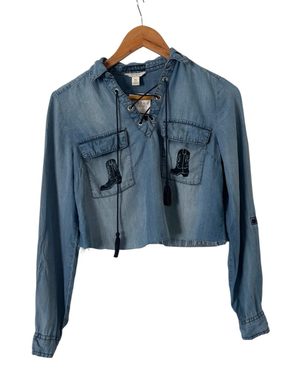 Rooted Cropped Embroidered Western Button Down - Picture 3 of 5